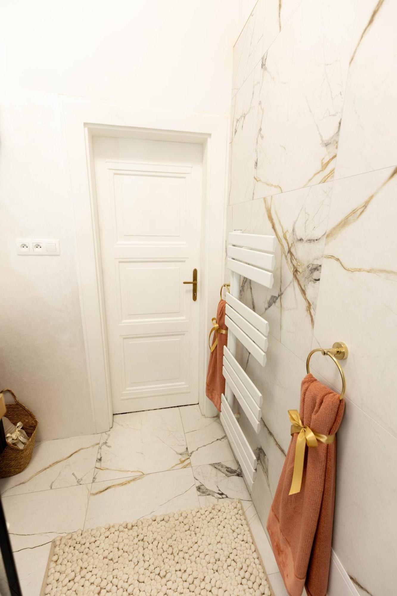 New, Stylish And Spacious Apartment Μπρατισλάβα Εξωτερικό φωτογραφία